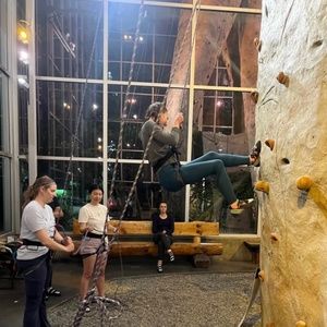 Meet your Posher, Lennon